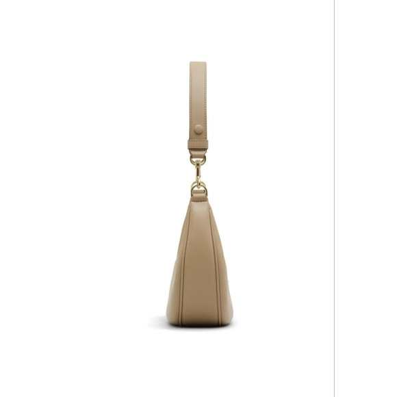 The J Marc Curve Shoulder Bag - Picture 14 of 15